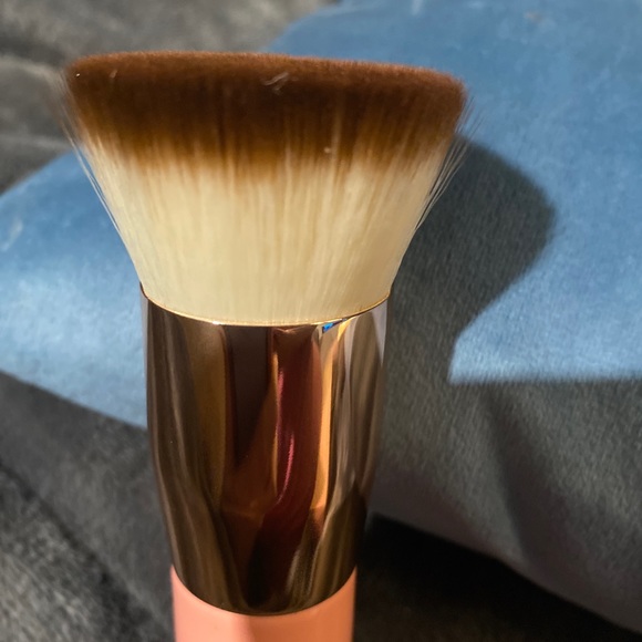 NIB Lot Deal 3 for $11 DUCARE Foundation Flat Brushes - Picture 9 of 10